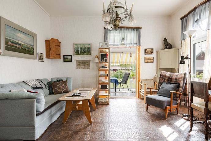 7 rum Gård med jordbruk på Risselåsvägen 112 Strömsund Strömsunds kommun - bild 9