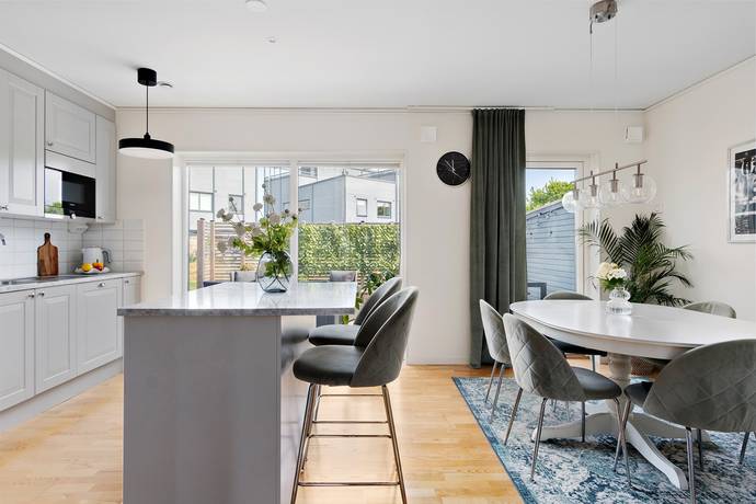 6 rum Parhus på VENDELGRÄND 4 Skälby Järfälla kommun - bild 9
