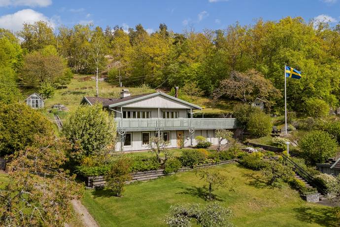 6 rum villa på Kuttorpsvägen 25 Gamleby, Västerviks kommun - bild 1
