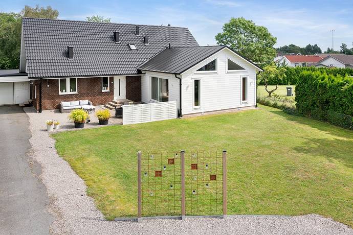 7 rum villa på Skånegatan 10A Bromölla, Bromölla kommun - bild 2
