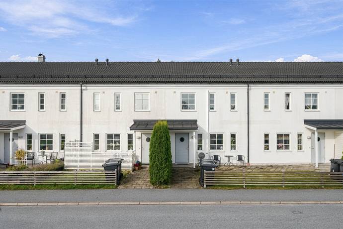 Tårpilsvägen 23E, Lövstalöt, Uppsala kommun
