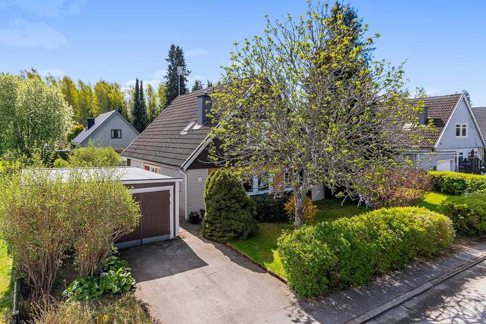 7 rum villa på Hagavägen 22 Bie, Katrineholms kommun - bild 1