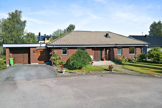 5 rum villa på Lokförargatan 3 Öxnered, Vänersborgs kommun - bild 1