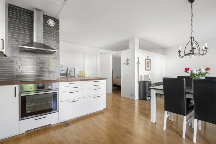 2 rum lägenhet på Kyrkbacken 19 Hagalund, Solna kommun - bild 3