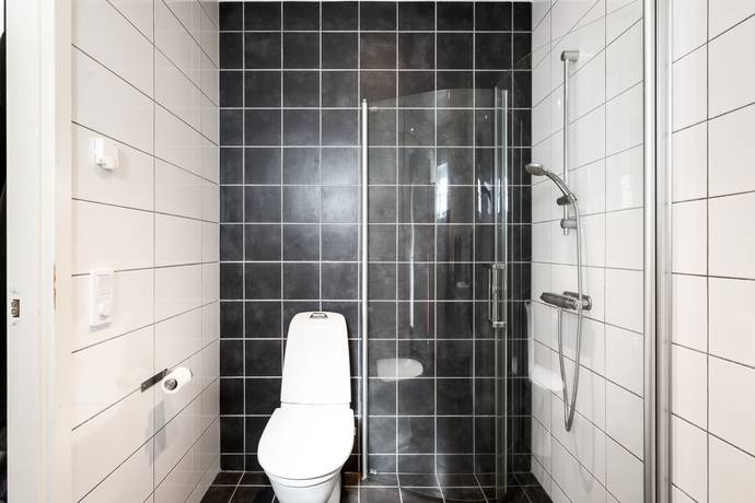 5 rum Radhus på Holländaregatan 12D Almby Örebro kommun - bild 38