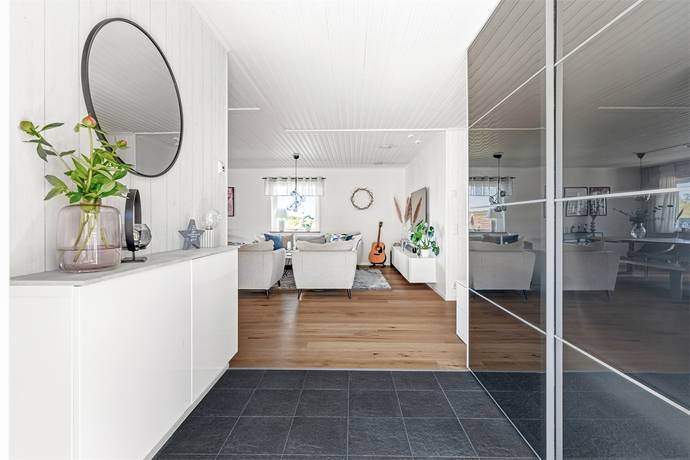 6 rum Villa på Bastebacka 241 Ljungskile Uddevalla kommun - bild 8
