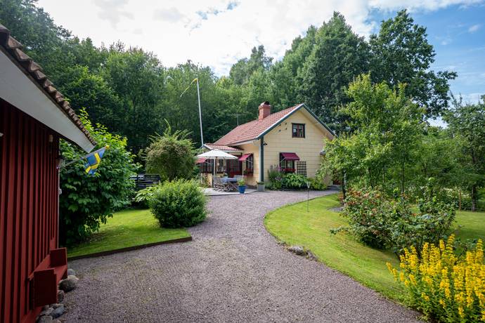 5 rum villa på Slussvägen 119 Sjötorp, Mariestads kommun - bild 1