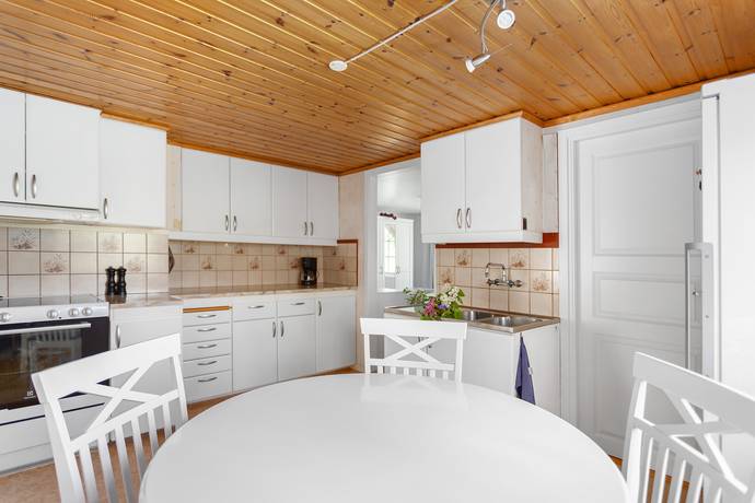 5 rum Villa på Råsbäck 246 Tvärskog Kalmar kommun - bild 14