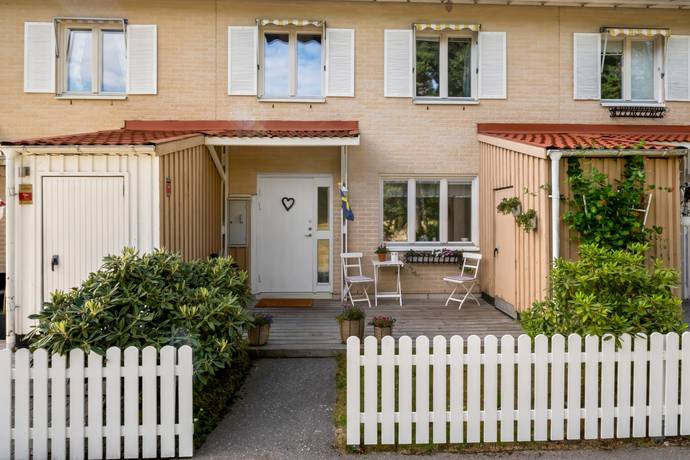 5 rum radhus på Ranunkelgränd 3 Tyresö, Tyresö kommun - bild 2