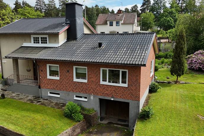 7 rum villa på Bryggerivägen 1 Kristinehamn, Kristinehamns kommun - bild 1