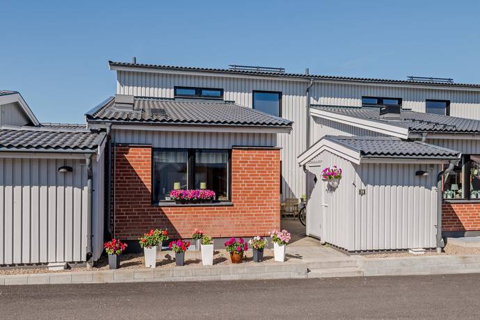 4 rum lägenhet på Östra Fjärilsvägen 29 Trollhättan, Trollhättans kommun - bild 1
