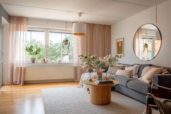 2 rum lägenhet på Inteckningsvägen 17D Hägerstensåsen, Stockholms kommun - bild 2