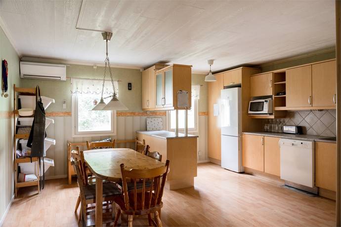 5 rum villa på SANDSTENSVÄGEN 10 Munga, Västerås kommun - bild 3