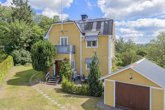 Norrkping stra Eneby 3:9. Typ: Smhusenhet, bebyggd. Sljare: Olofsson, Per Sune Alex Persson, Ann-Kristin Elisabet. Kpare: Lindblad, Ilona Magdalena Lagfarter - Norrkpings Tidningar