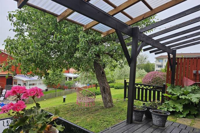 4 rum Radhus på Loftstigen 3 Kungsörs kommun - bild 1