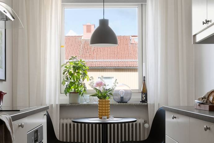 2 rum lägenhet på Västerlånggatan 5A Centralt, Uddevalla kommun - bild 2
