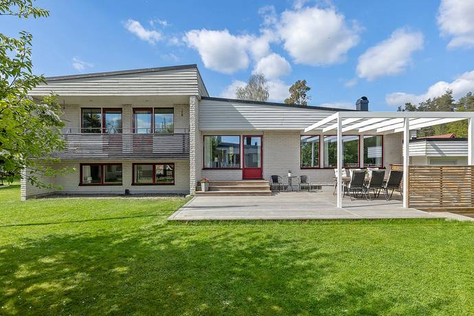 6 rum villa på Hallonstigen 17 Mellringe, Örebro kommun - bild 1