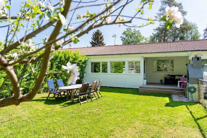 4 rum radhus på Knypplanvägen 12 SKYTTORP, Uppsala kommun - bild 1