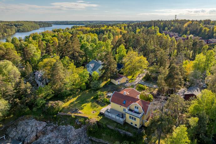 Höjdvägen 11, Bollstanäs, Upplands Väsby kommun