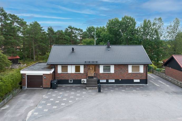 7 rum villa på Skillinggränd 17 Helenedal, Uddevalla kommun - bild 1