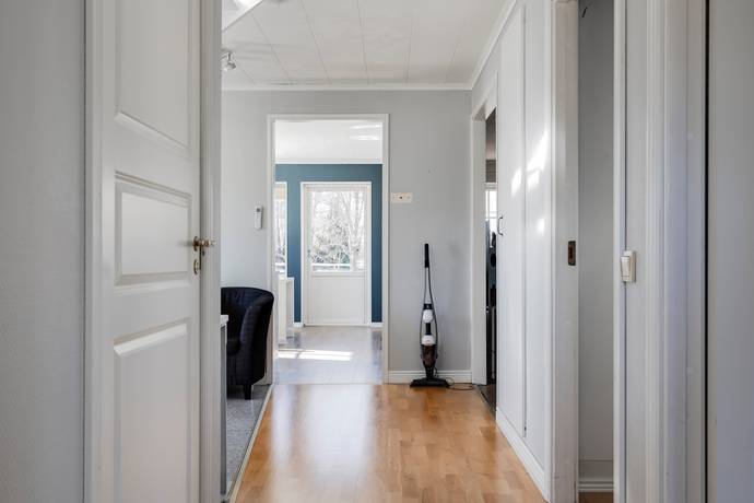 7 rum Villa på Hidingsta 822 Örebro kommun - bild 23