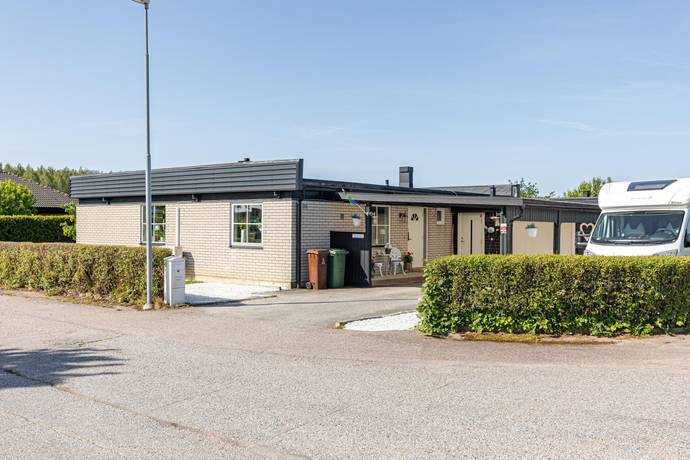 5 rum villa på Vinbärsvägen 24 Tuna, Hallstahammars kommun - bild 2