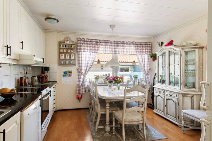 5 rum Villa på Månvägen 29 Solbacka Norrtälje kommun - bild 10