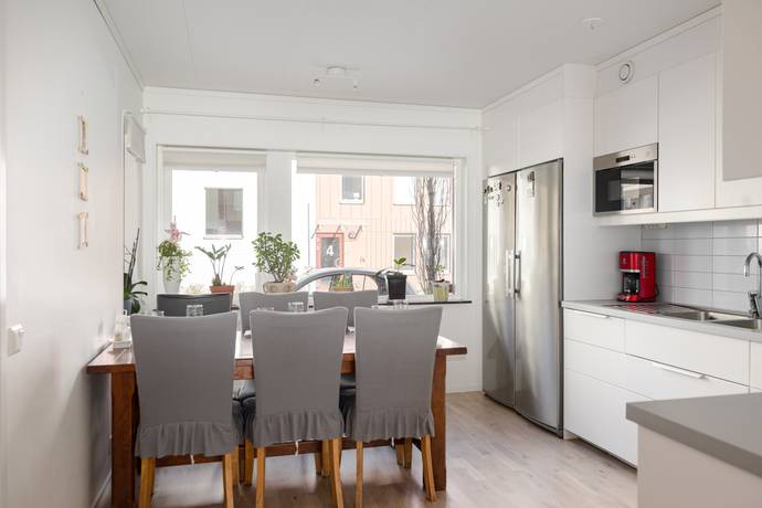 5 rum Radhus på Smaragdgatan 7 Bäckby Västerås kommun - bild 6