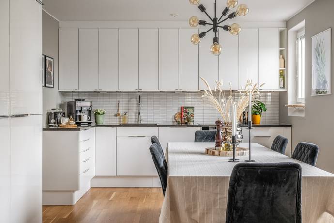 4 rum lägenhet på Mäster Simons Väg 12 Norra Frösunda, Solna kommun - bild 4