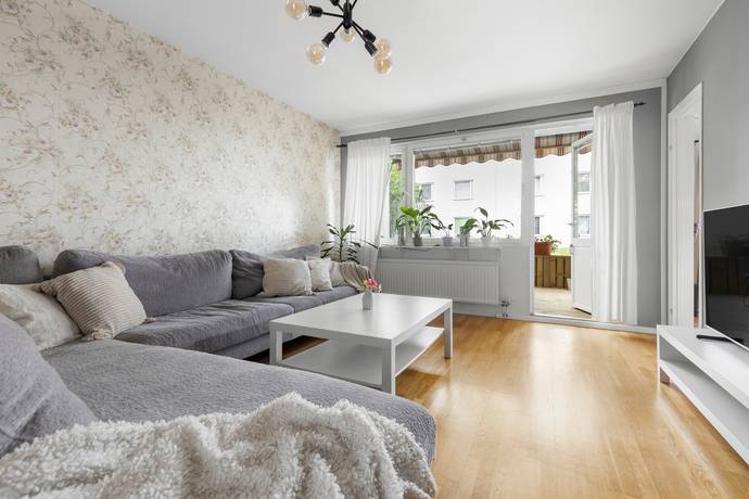 3 rum lägenhet på Hallonvägen 16 Kungsängen - Tibble, Upplands-Bro kommun - bild 4