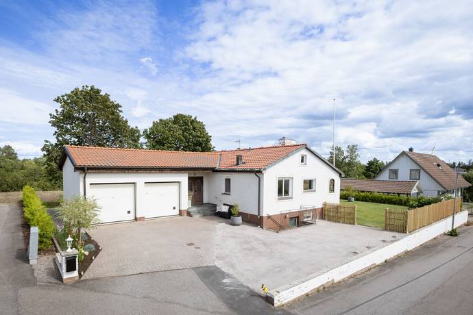 Spiksmedsvägen 11, Hjulsbro, Linköpings kommun