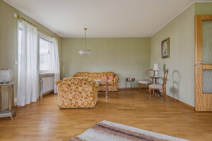 5 rum Villa på Hasselstigen 8 Ljungby Ljungby kommun - bild 9