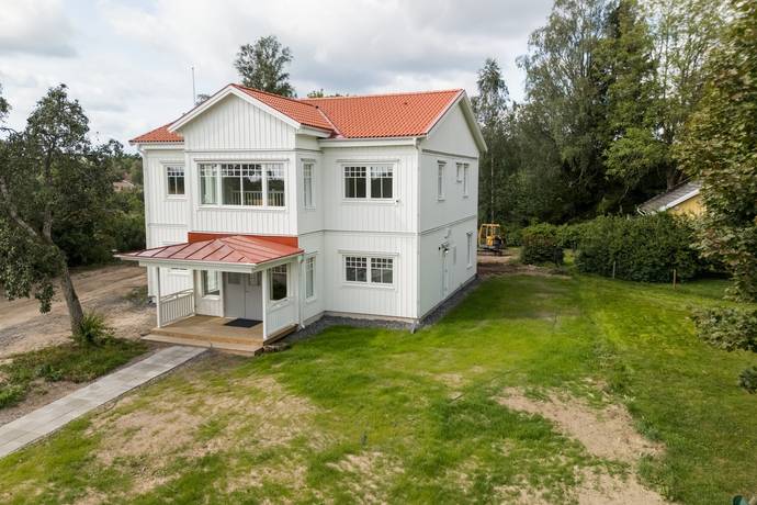 Gård utan jordbruk på Lilla Gölhult 5 Habo Habo kommun - bild 1