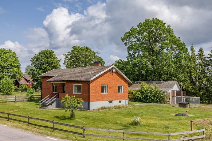 4 rum villa på Vedby 335 Vedby, Kalmar kommun - bild 1