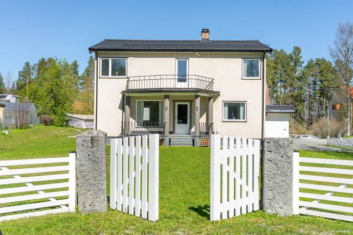 6 rum villa på Författarvägen 31 Tandsbyn, Östersunds kommun - bild 1