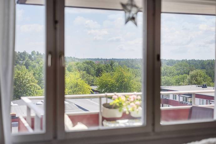 4 rum lägenhet på Ljuskärrsvägen 35 Saltsjöbaden, Nacka kommun - bild 5