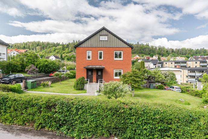 villa på Källängsvägen 9 Huskvarna Söder, Jönköpings kommun - bild 1