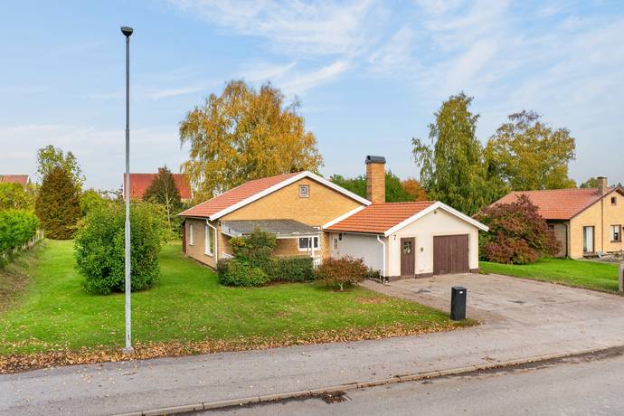 Gymnasiegatan 7, Språttebo, Tibro kommun