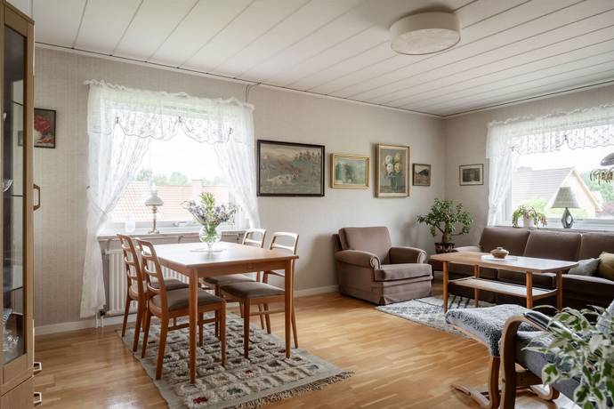 4 rum villa på Assedalsgatan 1 Skene, Marks kommun - bild 4