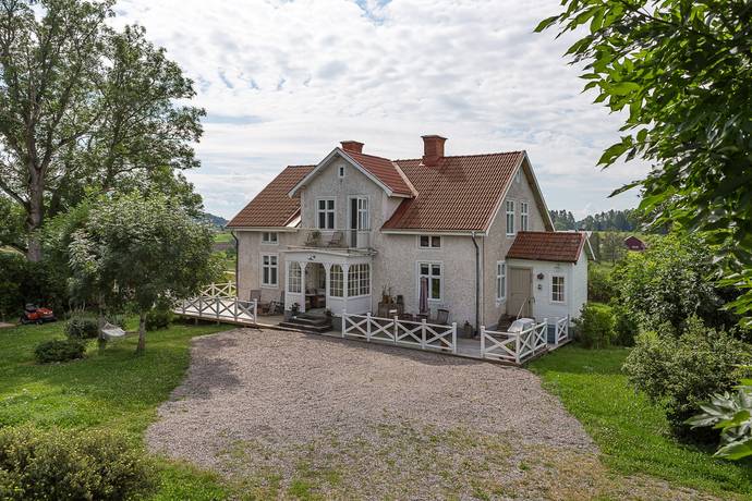 8 rum gård utan jordbruk på Västra Vegred 3 Valla, Katrineholms kommun - bild 2