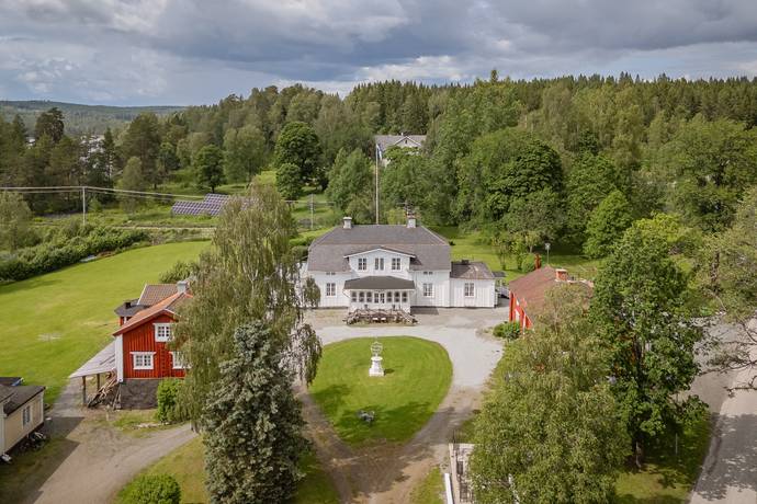 10 rum gård/skog på Bredsjö 101 Bredsjö, Hällefors kommun - bild 1