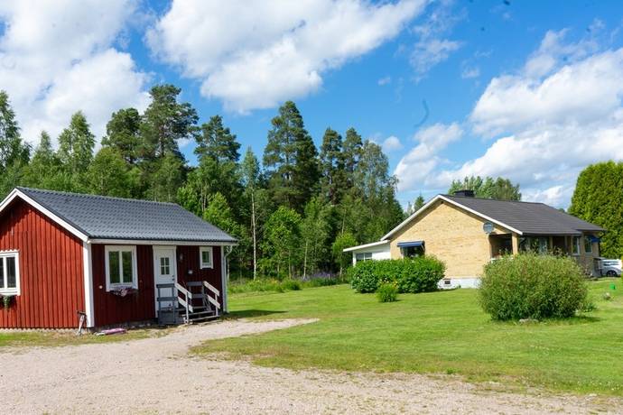 villa på Jonas Jonssons väg 22 Hagälven, Hagfors kommun - bild 1
