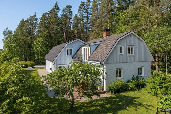 7 rum Villa på Kvinnerstatorp 316 Örebro kommun - bild 56