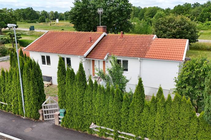 4 rum villa på Idrottsgatan 26 Mölstad, Mönsterås kommun - bild 2