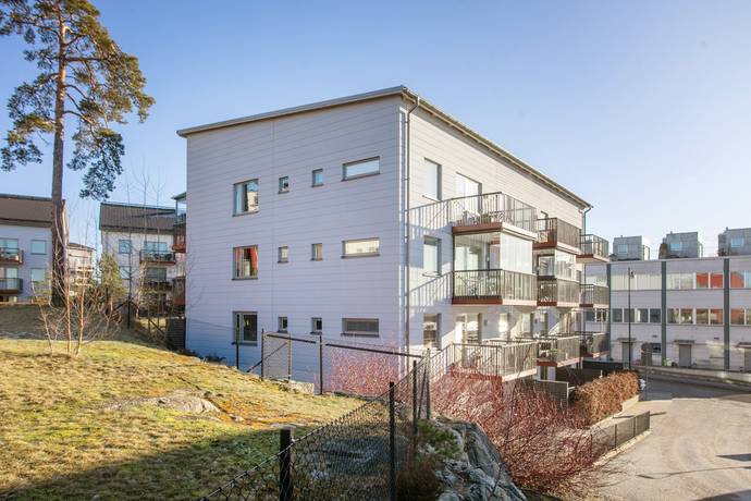 4 rum lägenhet på Tollarevägen 24 Tollare, Nacka kommun - bild 1