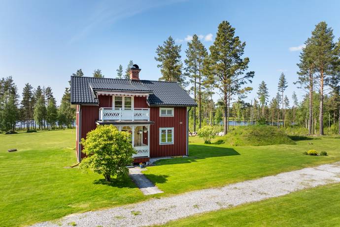gård med jordbruk på Kölsillre 115 Östavall, Ånge kommun - bild 1