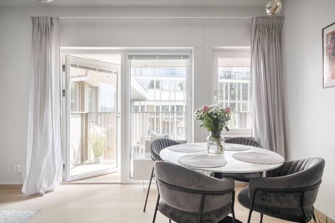 2 rum lägenhet på Garvis Carlssons gata 15 Råsunda, Solna kommun - bild 2