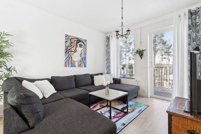 2 rum lägenhet på Revirvägen 5F Mariefred, Strängnäs kommun - bild 2