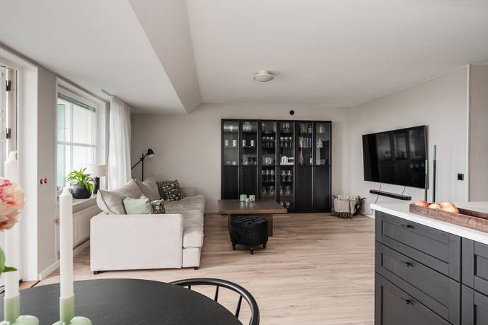 4 rum Lägenhet på Kungsvägen 127 Entréplan & våning 3 från balkongsidan Timrå Timrå kommun - bild 9