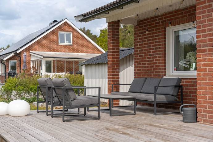 4 rum villa på Fågelbärsgatan 78 Nya Hjärsta, Örebro kommun - bild 2